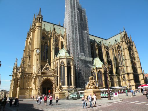  Cathédrale en cours de rénovation